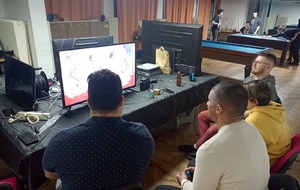 Ça joue sur internet et sur les billards